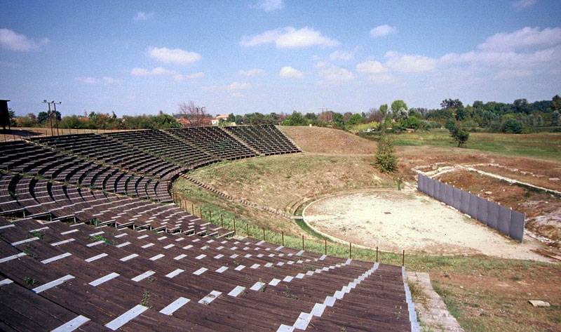 archaio-theatro-dion.jpg